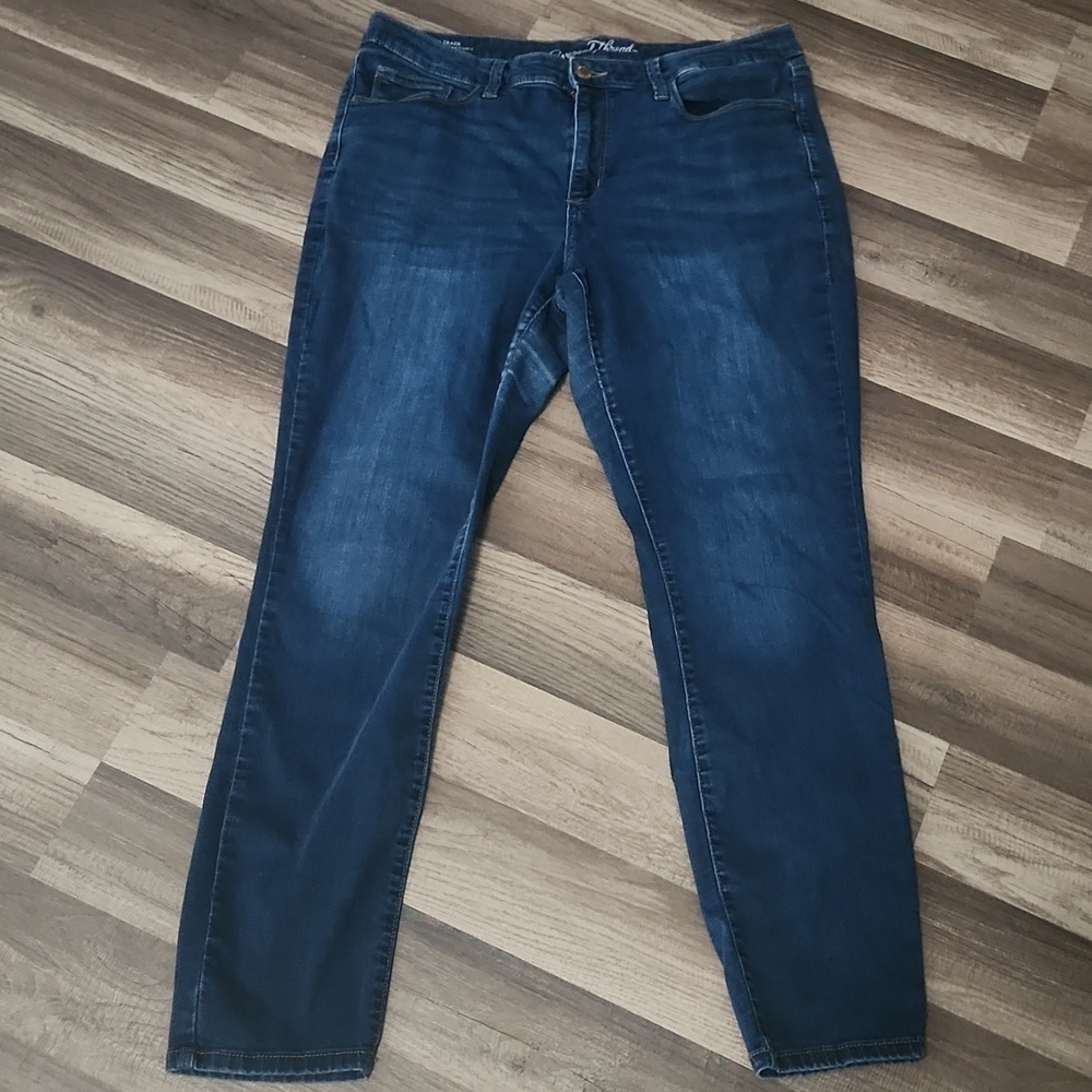 Universal Thread Dark Wash Jeans Size 14 Inseam 28' Original Stretch